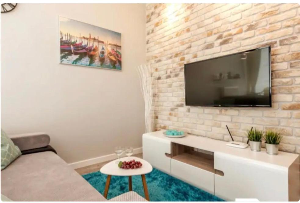 Appartement Cybernetyki Business Centre, Chopin Airport, Parking Warschau